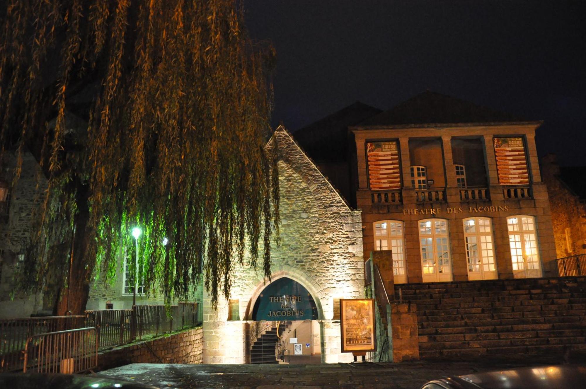 Cafe Hotel du Theatre Dinan Extérieur photo